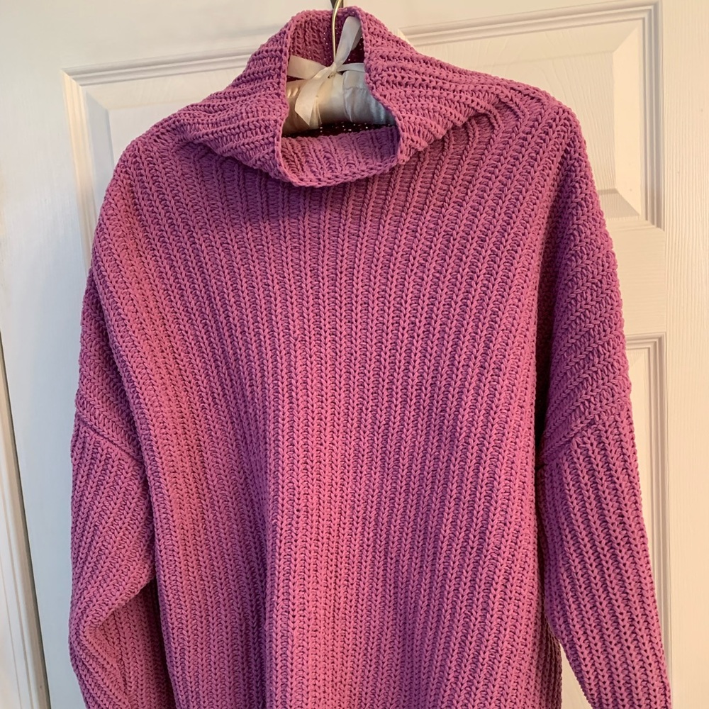 Women’s American Eagle turtleneck sweater
